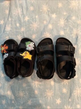 Birkenstock Toddler Size 26 Unisex
Sandals Black Double Strap EVA